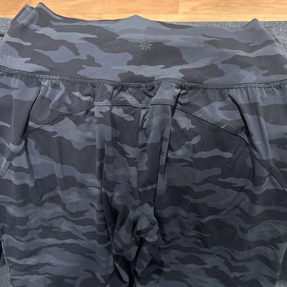 Athleta Salutation Camo Jogger - Picture 3 of 3